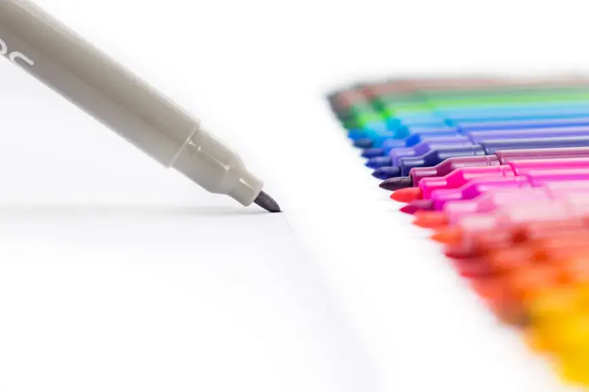 marcador-de-agua-estuche-rigido-doms-24-colores-445.webp