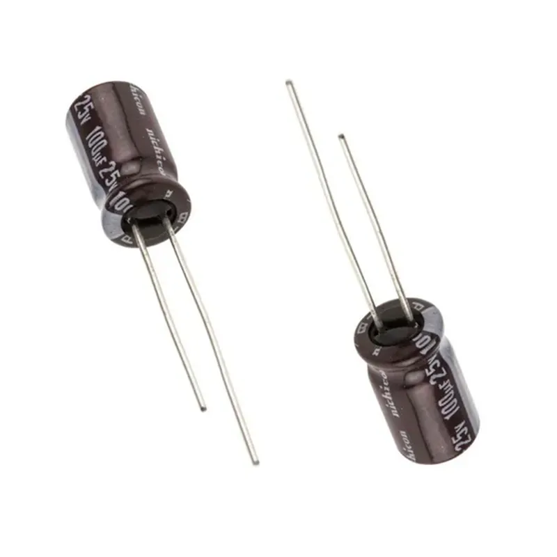 Robotica - condensador electrolitico radial, 100uF, 25V, 105ºC